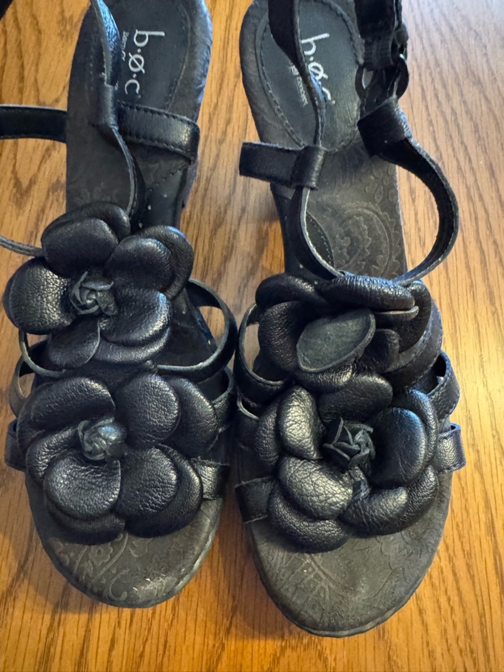 b.o.c. Black Leather Floral Strap Sandals